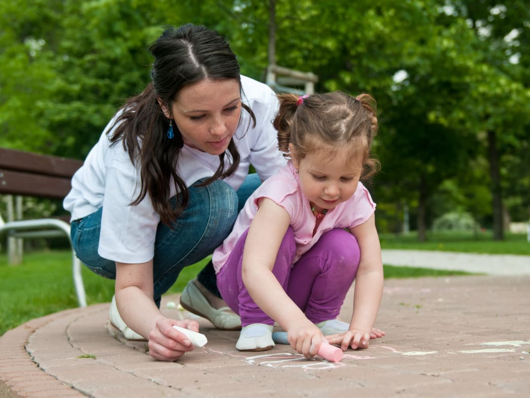 5 Outdoor Family Activities for Time-Pressed Moms